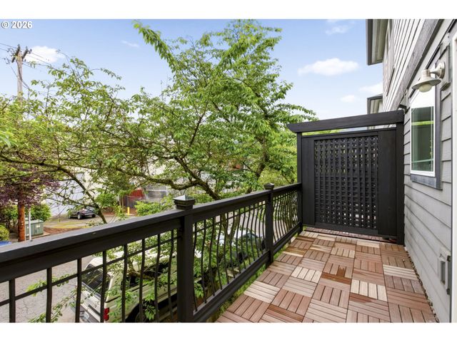 6747 N SALEM Ave, Portland, OR 97203