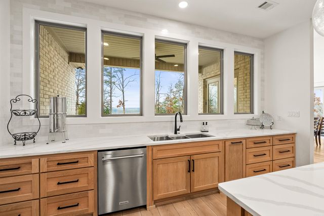 2990 Orchard View Drive, Conway, AR 72034