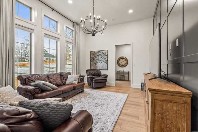 2990 Orchard View Drive, Conway, AR 72034