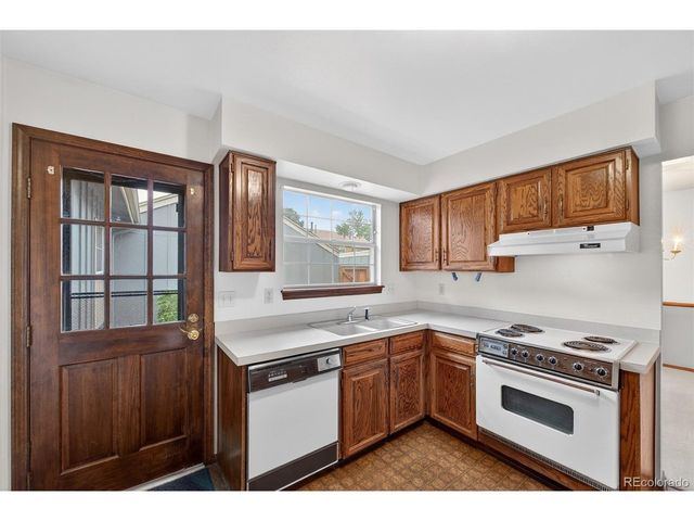 8672 E Amherst Dr F, Denver, CO 80231