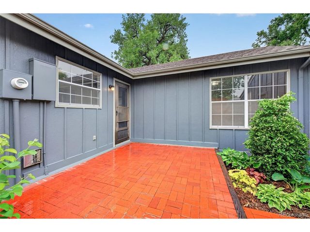 8672 E Amherst Dr F, Denver, CO 80231