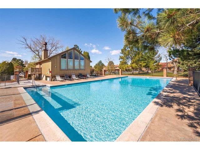 8672 E Amherst Dr F, Denver, CO 80231