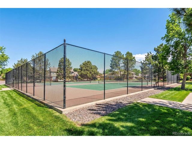 8672 E Amherst Dr F, Denver, CO 80231