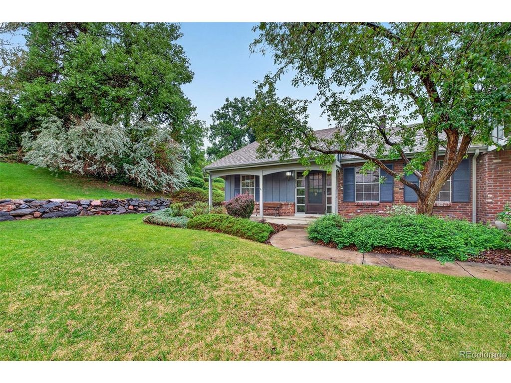 8672 E Amherst Dr F, Denver, CO 80231
