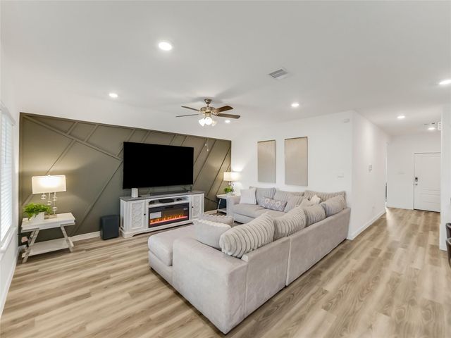 9515 Chelsea Street, Texas City, TX 77591