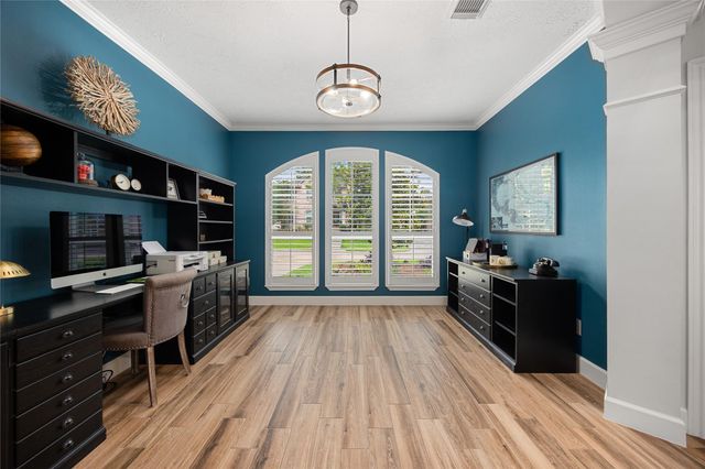 2911 Laurel Mist Court, Kingwood, TX 77345