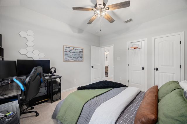 2911 Laurel Mist Court, Kingwood, TX 77345