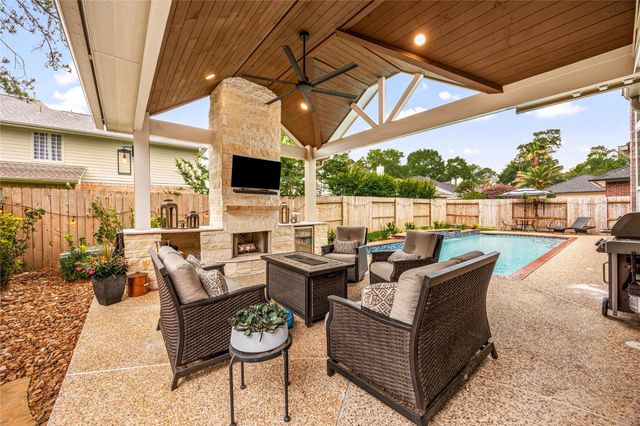 2911 Laurel Mist Court, Kingwood, TX 77345