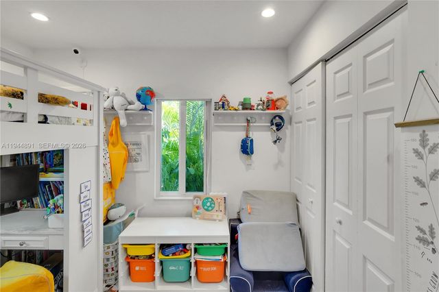 1450 SW 20th Ave -, Miami, FL 33145