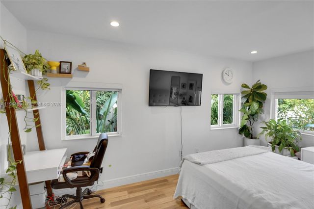 1450 SW 20th Ave -, Miami, FL 33145