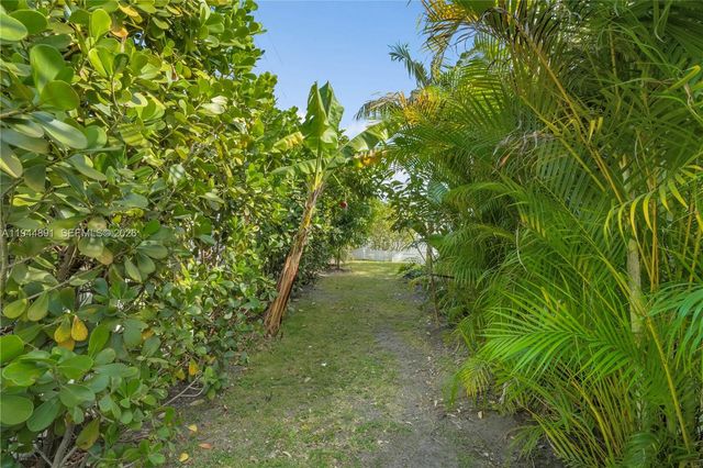 1450 SW 20th Ave -, Miami, FL 33145