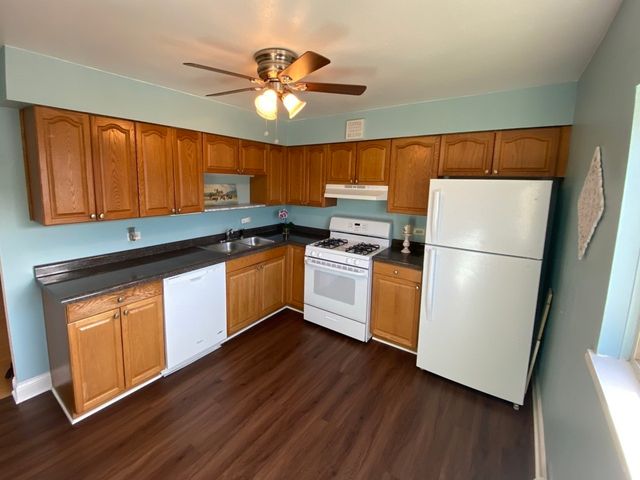 693 E Fullerton Avenue 205, Glendale Heights, IL 60139