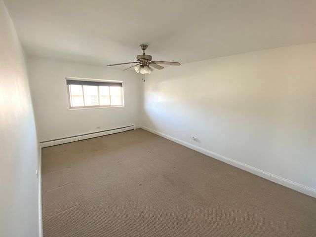 693 E Fullerton Avenue 205, Glendale Heights, IL 60139