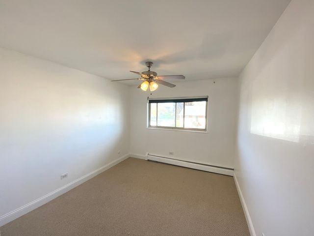 693 E Fullerton Avenue 205, Glendale Heights, IL 60139