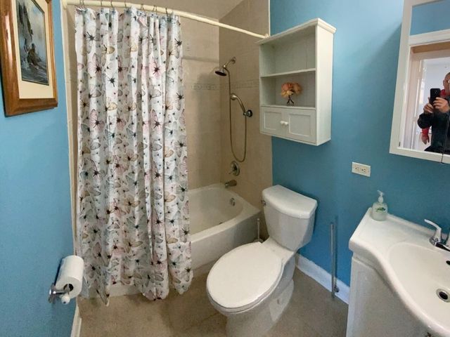 693 E Fullerton Avenue 205, Glendale Heights, IL 60139