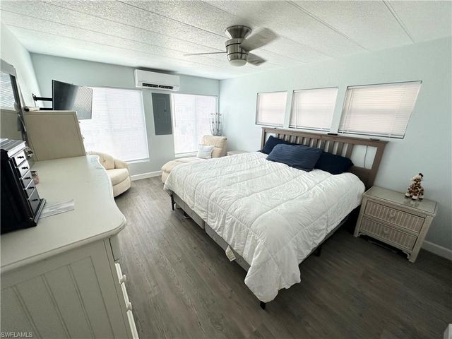 17860 Eglantine LN, Fort Myers Beach, FL 33931