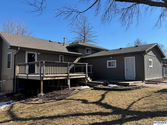 604 Laredo Road, Papillion, NE 68046
