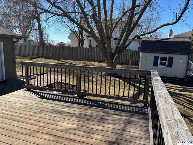 604 Laredo Road, Papillion, NE 68046