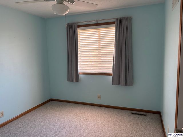 604 Laredo Road, Papillion, NE 68046