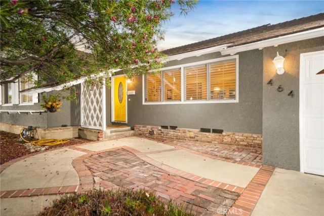 464 Cinderella Drive, Claremont, CA 91711