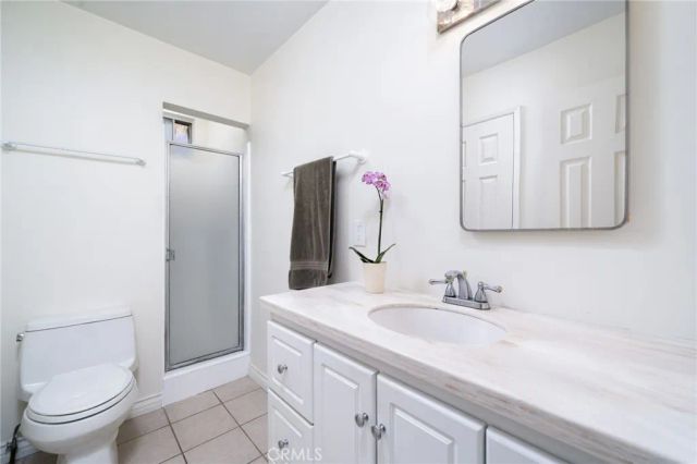 464 Cinderella Drive, Claremont, CA 91711