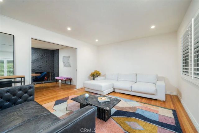 464 Cinderella Drive, Claremont, CA 91711