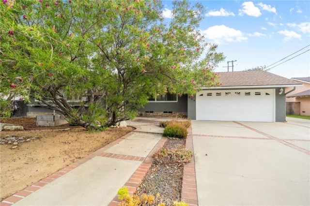 464 Cinderella Drive, Claremont, CA 91711