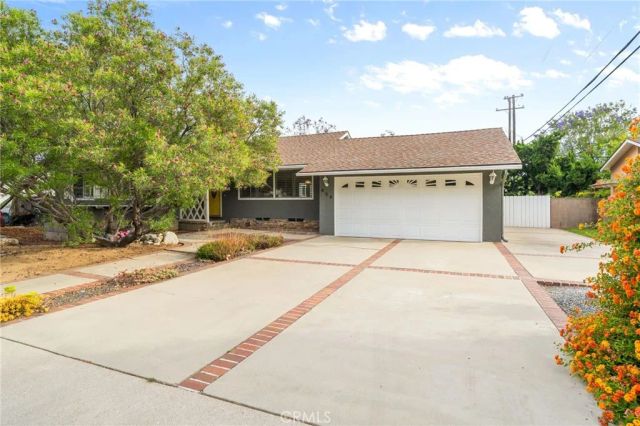 464 Cinderella Drive, Claremont, CA 91711