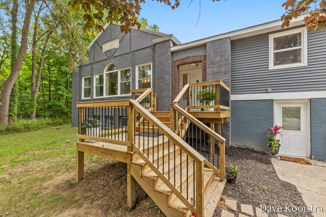 9810 S Division Avenue, Byron Center, MI 49315