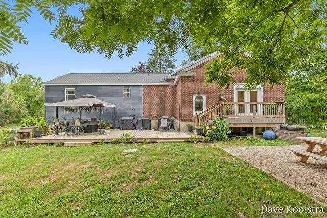 9810 S Division Avenue, Byron Center, MI 49315