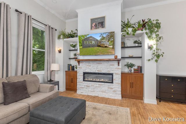 9810 S Division Avenue, Byron Center, MI 49315