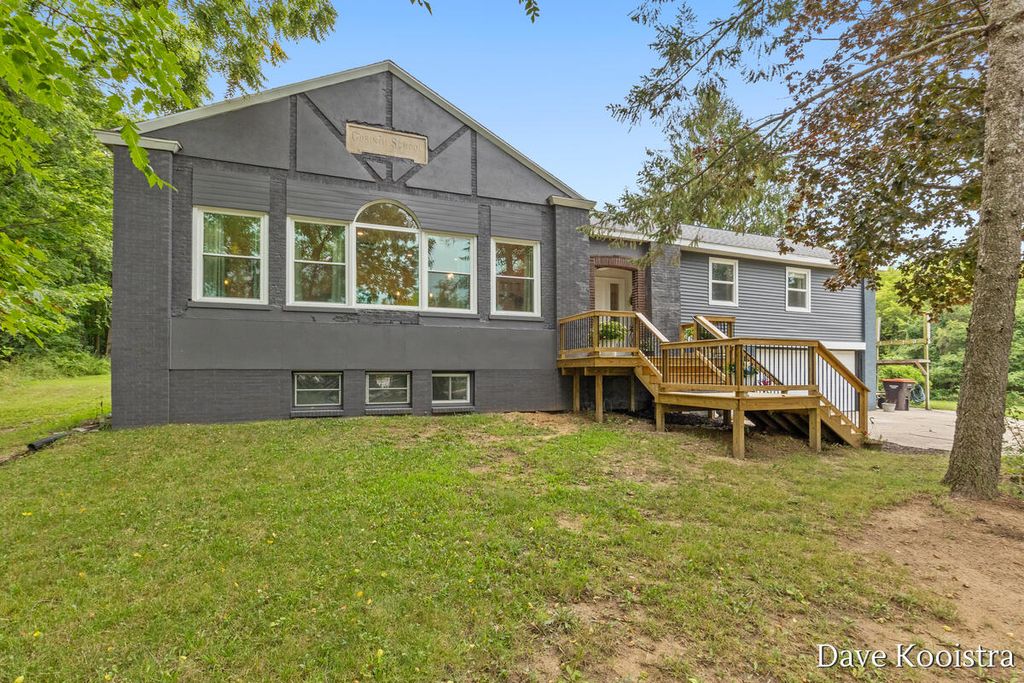 9810 S Division Avenue, Byron Center, MI 49315