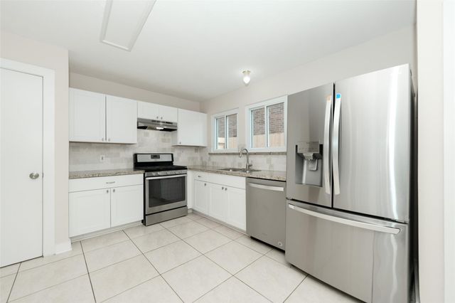 21739 Maple Bluff Drive, Katy, TX 77449