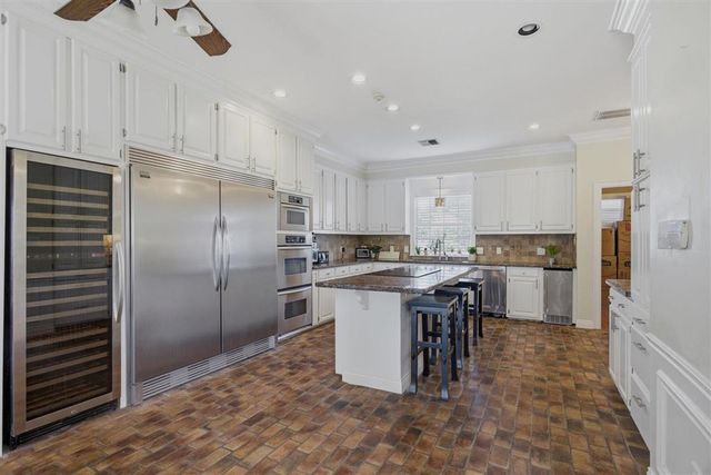 4101 Fernwood Drive, Lake Charles, LA 70605