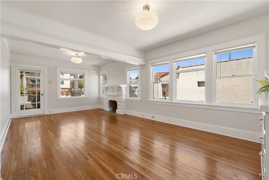 Image 6 of property listing at 1157 W 13th Street, San Pedro, CA 90731