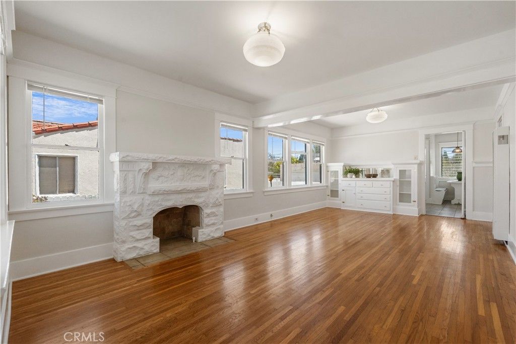 Image 8 of property listing at 1157 W 13th Street, San Pedro, CA 90731