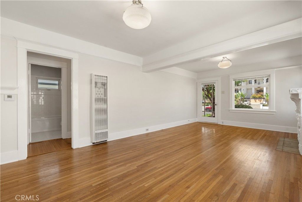 Image 9 of property listing at 1157 W 13th Street, San Pedro, CA 90731