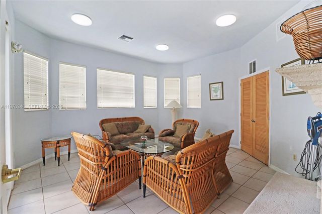 765 SW 148th Ave 1203, Sunrise, FL 33325