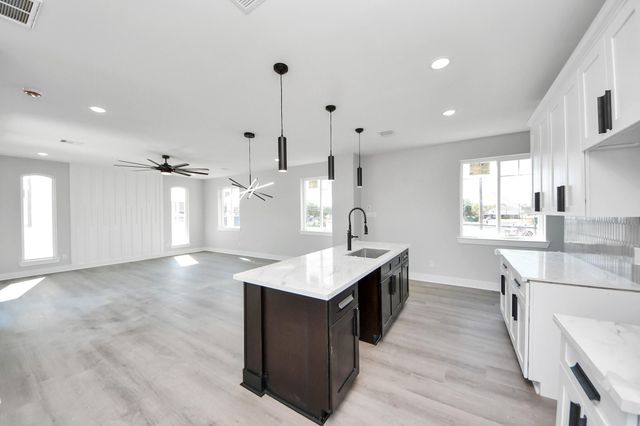 216 San Jacinto Street, La Porte, TX 77571