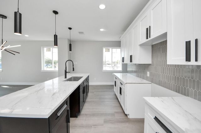 216 San Jacinto Street, La Porte, TX 77571