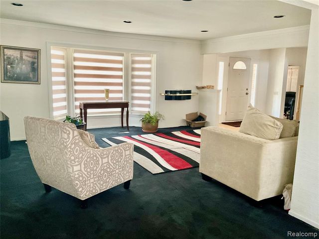 28746 Ramblewood Drive, Farmington Hills, MI 48334