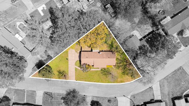 105 Sherwood Dr, Longview, TX 75605