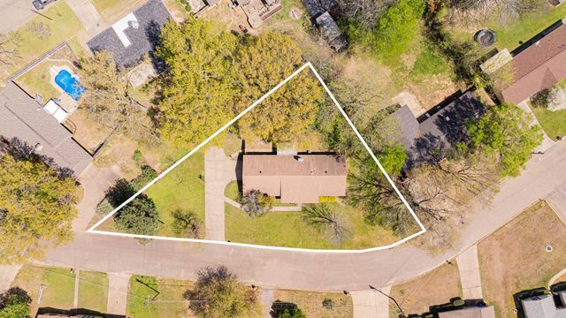 105 Sherwood Dr, Longview, TX 75605