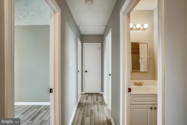 8603 WOODHUE CT, Manassas Park, VA 20111