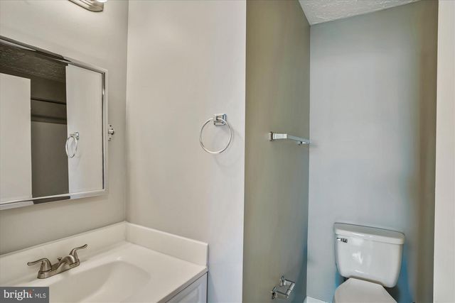 8603 WOODHUE CT, Manassas Park, VA 20111