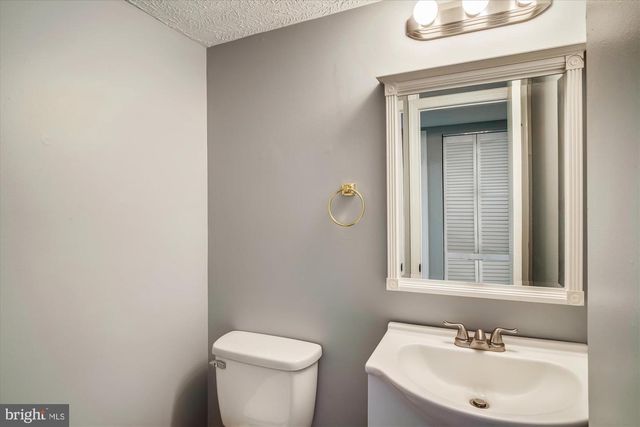 8603 WOODHUE CT, Manassas Park, VA 20111