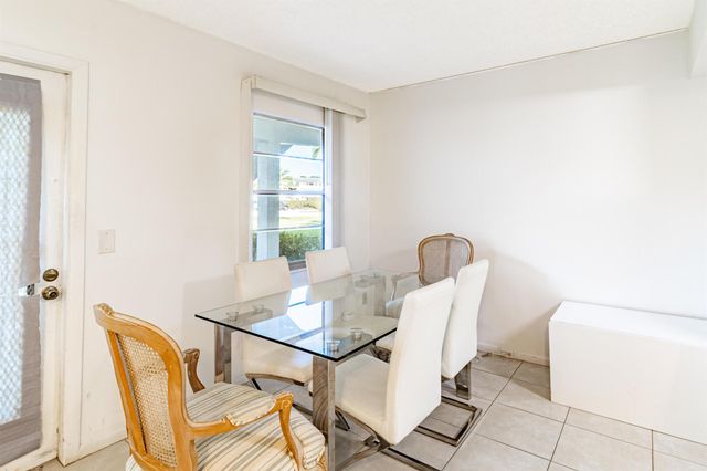 213 Fanshaw F, Boca Raton, FL 33434