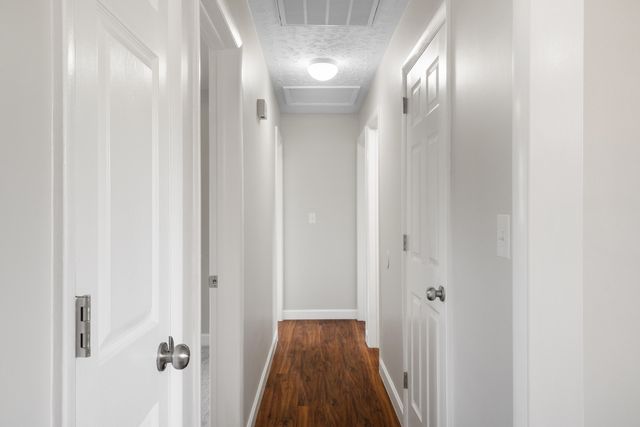 6890 Riverbend DR, Fairlawn, VA 24141