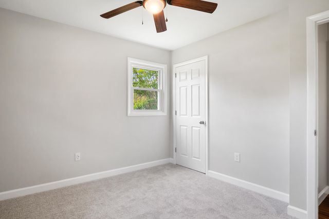 6890 Riverbend DR, Fairlawn, VA 24141