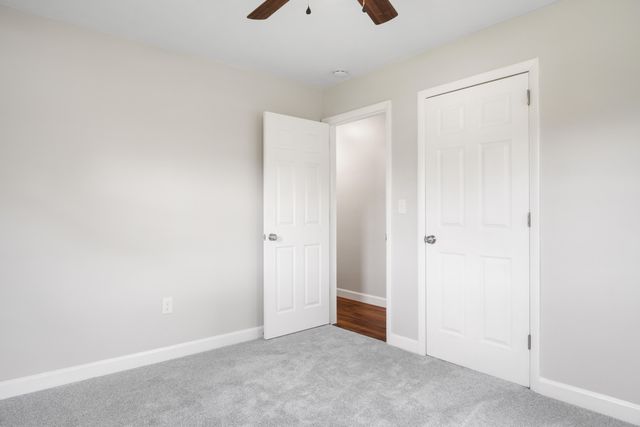 6890 Riverbend DR, Fairlawn, VA 24141